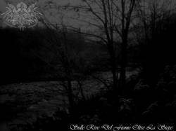 Suffocating In A Mantle Of Leaves : Sulle Rive del Fiume Oltre la Siepe Suffocating In A Mantle Of Leaves : Sulle Rive del Fiume Oltre la Siepe